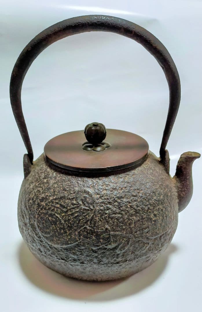 龍文堂　　鉄瓶