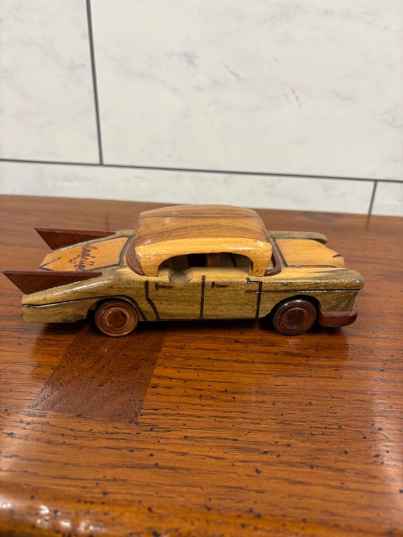 木製ミニカーキャデラック モチーフ（Cuba Handmade Wood Car