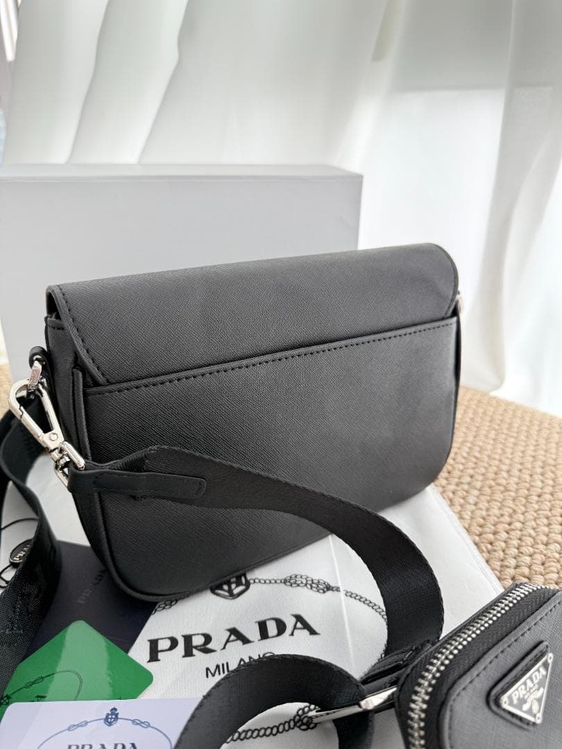 早い者勝ち！ ショルダーバッグ ブラック