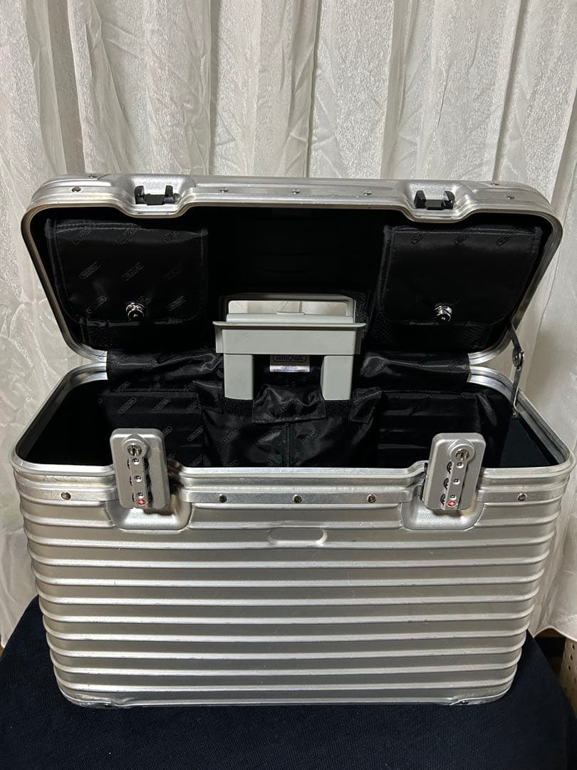 RIMOWA パイロット　トロリー　2輪　カナダ製