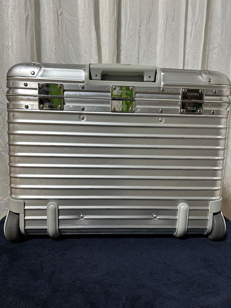 RIMOWA パイロット　トロリー　2輪　カナダ製