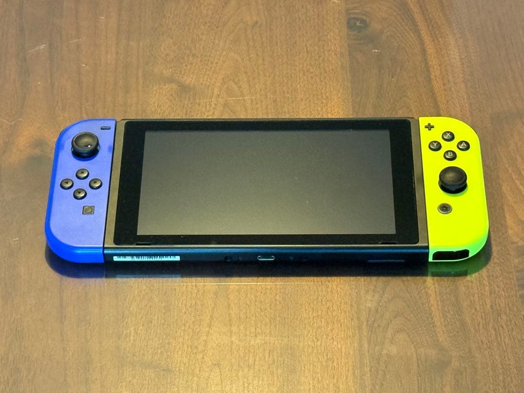 Nintendo Switch 本体 + スマブラ.モンハンライズ.ＸＸ付