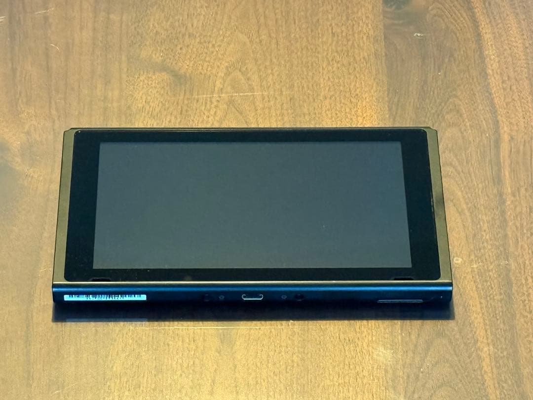 Nintendo Switch 本体 + スマブラ.モンハンライズ.ＸＸ付