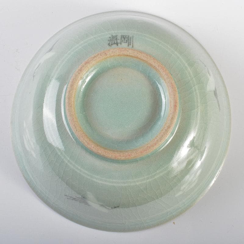 韓国人間文化財　柳海剛（柳根瀅）作　高麗青磁　象嵌鶴雲文茶碗　共箱　VR6347