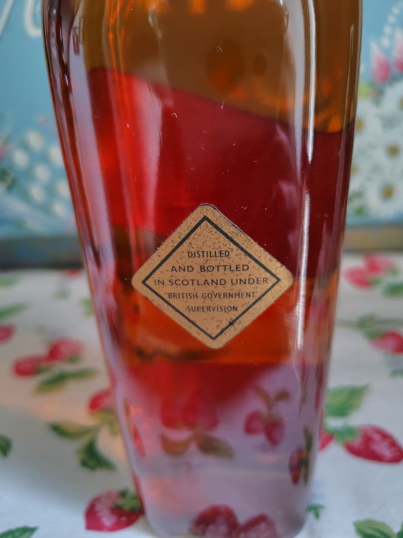 未開封　ジョニーウォーカー ブラック　金キャップ 白紋章　黒ラベル　古酒　希少