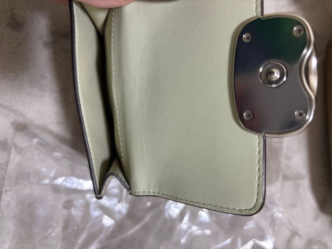 COACH クロコ型押し 二つ折り財布 ライトグリーン