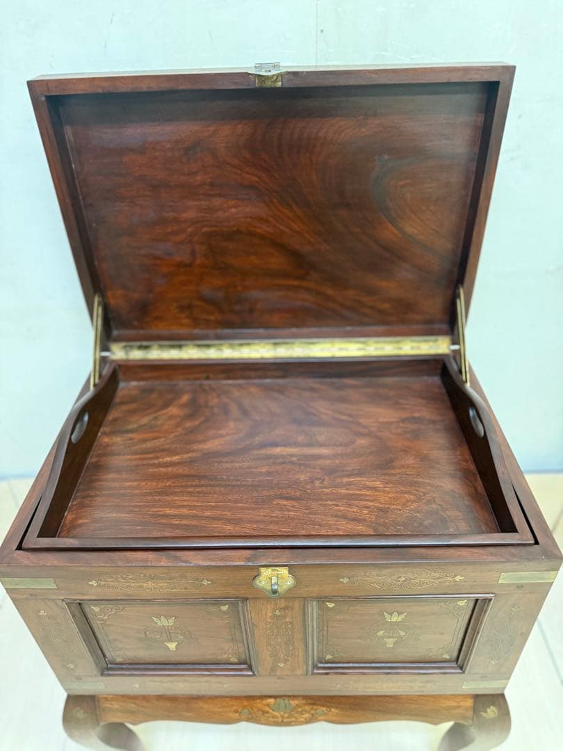 【引き取り可】 ローズウッド製の装飾収納箱　ねこあし　猫足