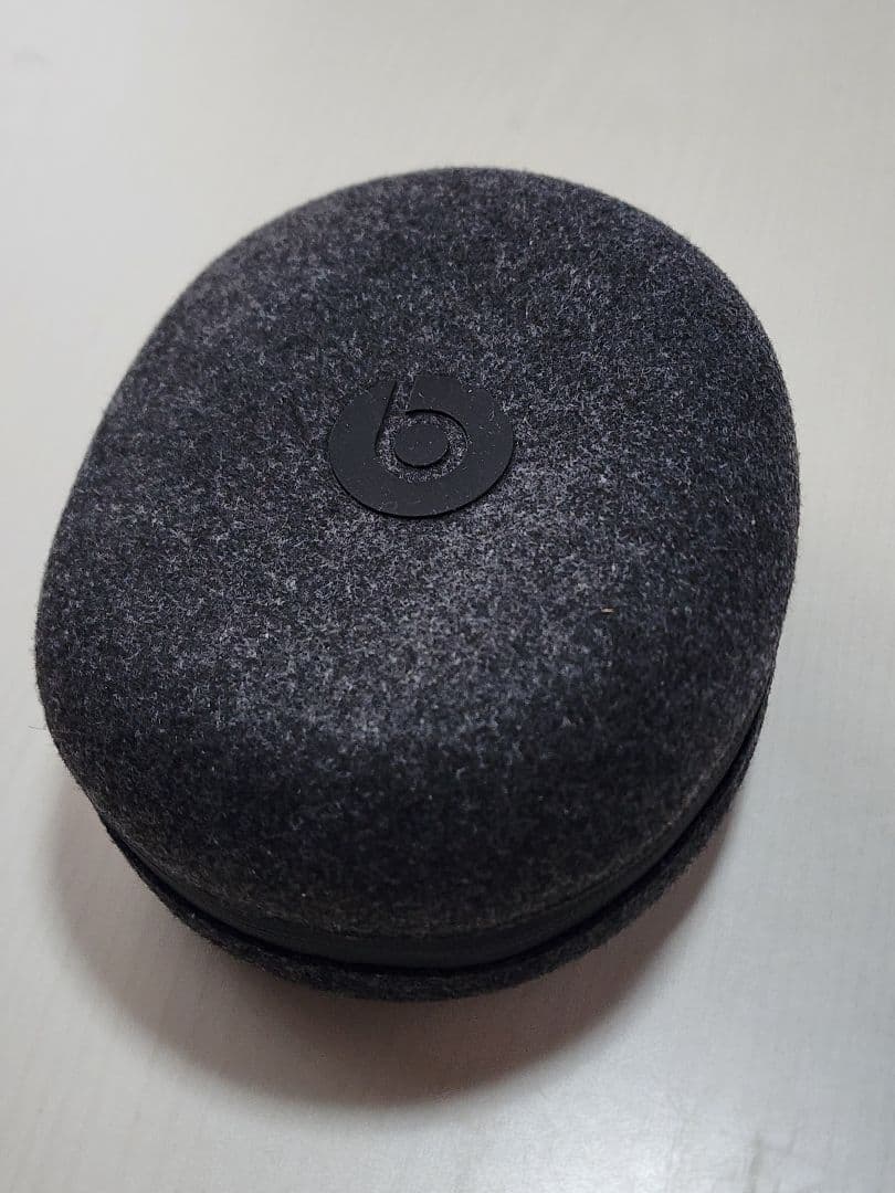 Beats Solo Proワイヤレスヘッドホン ブラック ケース付き