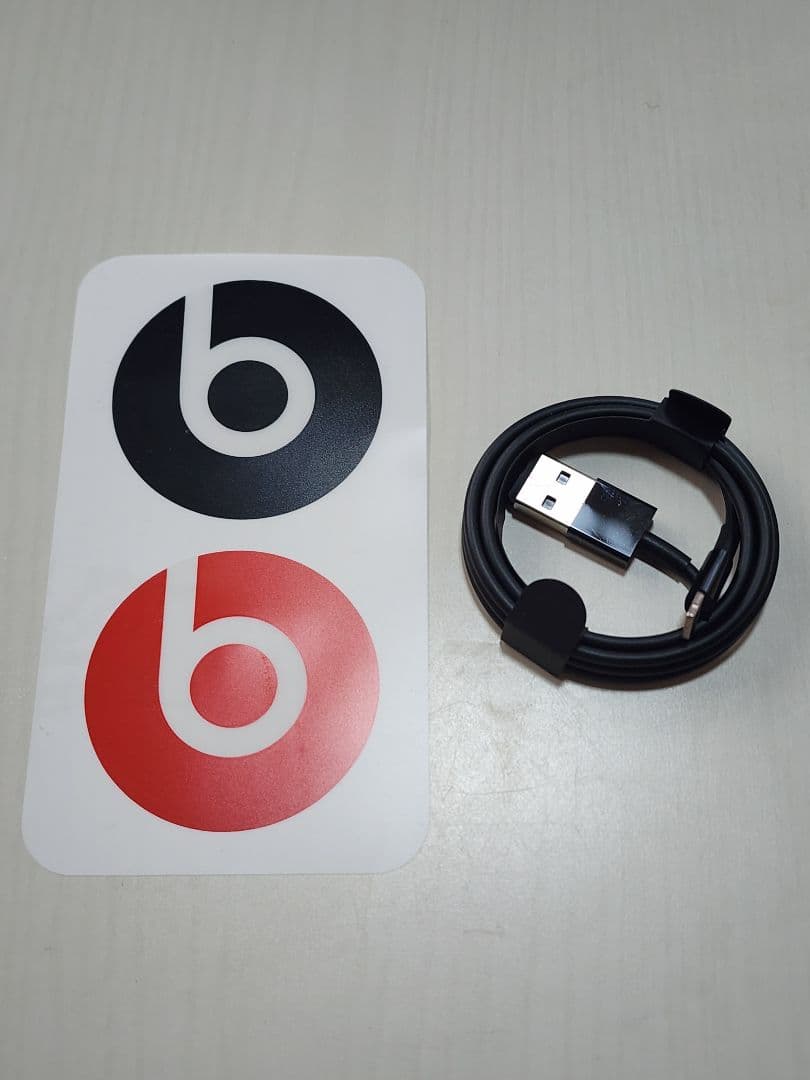 Beats Solo Proワイヤレスヘッドホン ブラック ケース付き