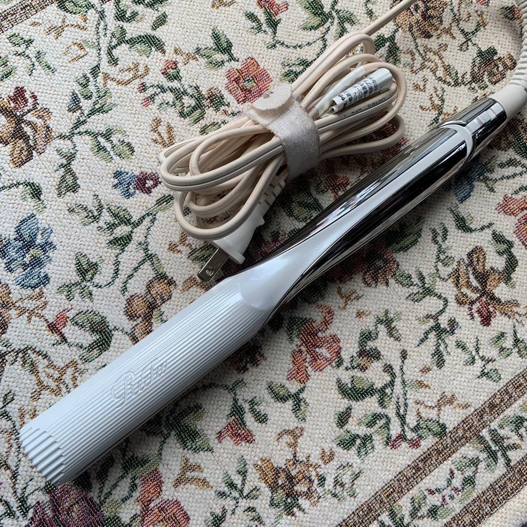 ⭐︎⭐︎5日間限定SALE⭐︎⭐︎ Refa ホワイトストレートヘアアイロン セラミック