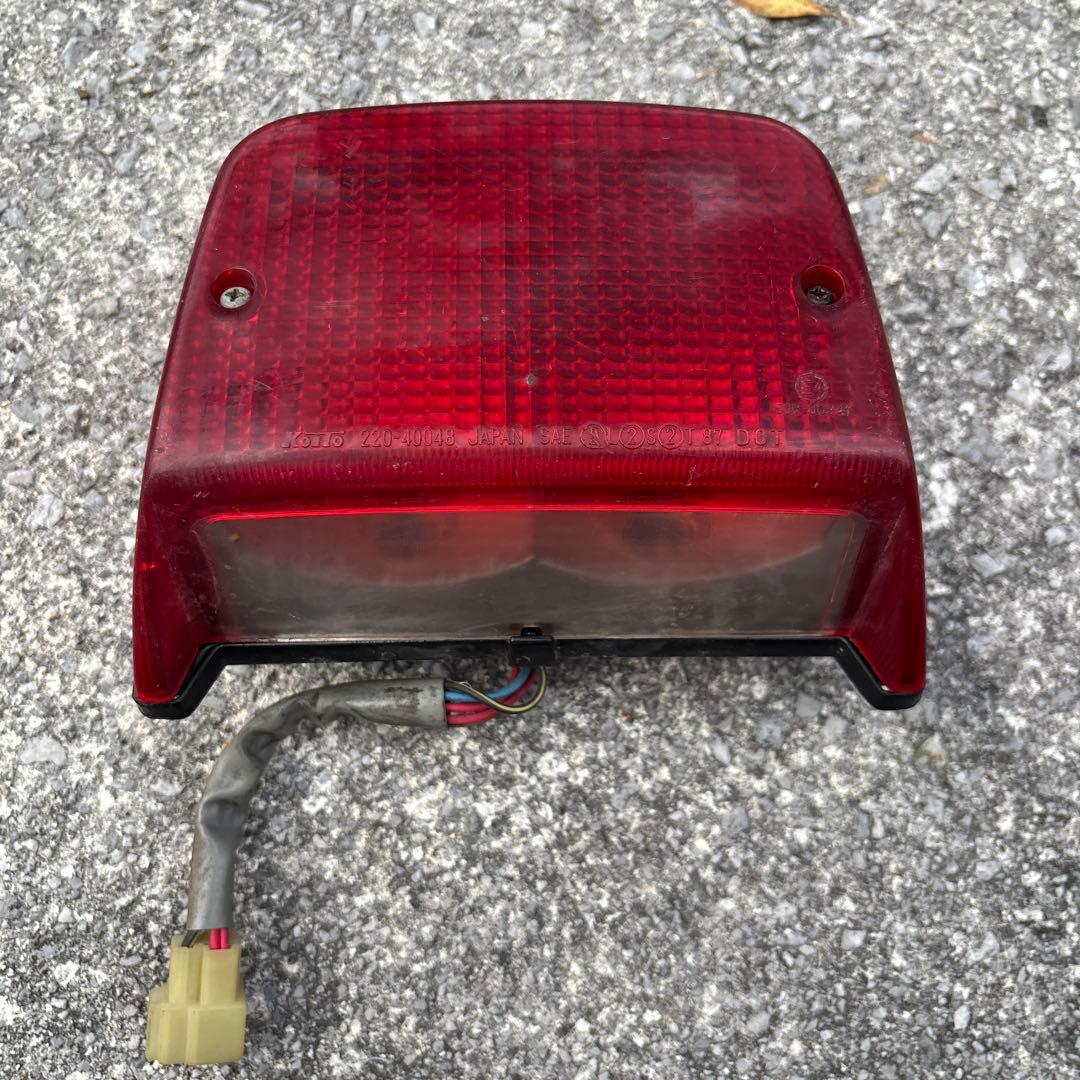 ゼファー400 純正テールランプ