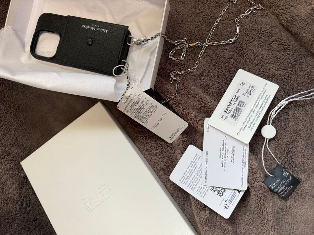 m*i様 【新品、鑑定可能】メゾンマルジェラ チェーンストラップ　アイフォンケー