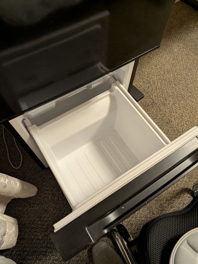 ニトリ冷蔵庫（黒）冷蔵室121L冷凍室58L