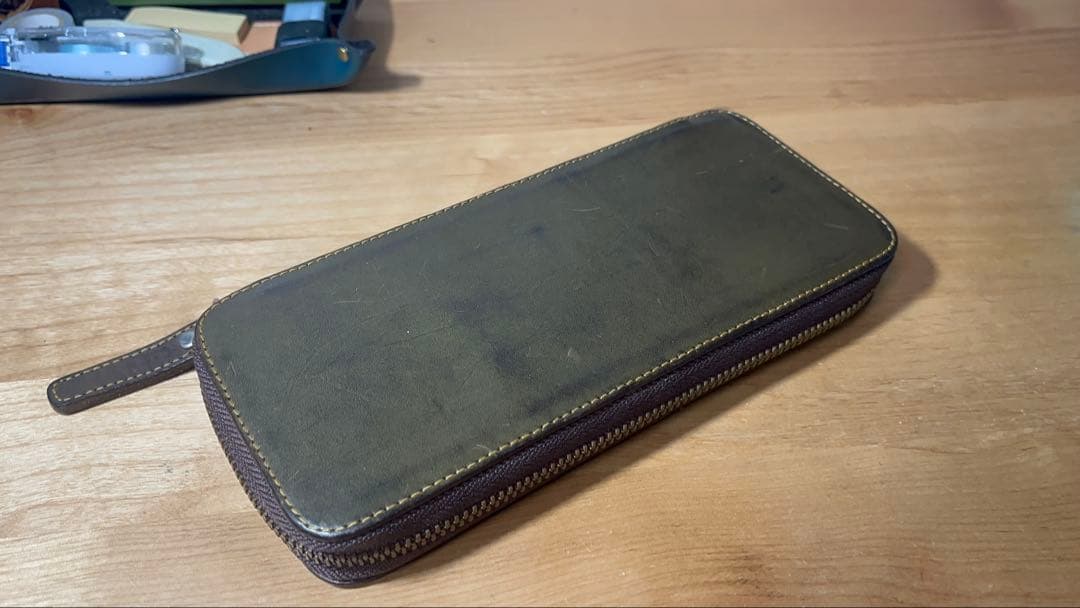 バハギアアンドクラフト　ラウンドジップペンケース　ミネルバ