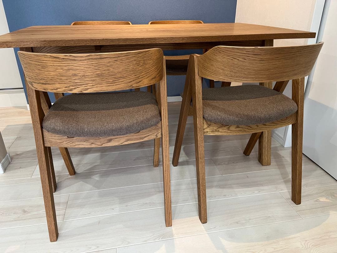 unico(ウニコ)エレムト　ダイニングテーブル、チェア4脚　直接取引可能!