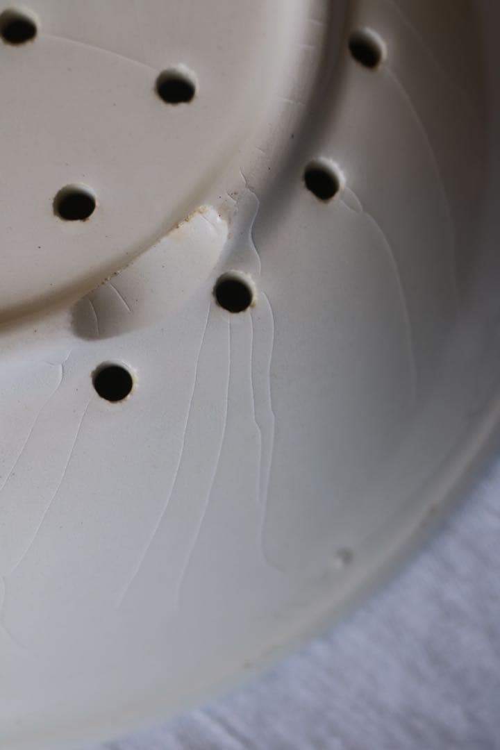 フランス　アンティーク　プレート　水切り　チーズ　豆腐　白　さくらんぼ