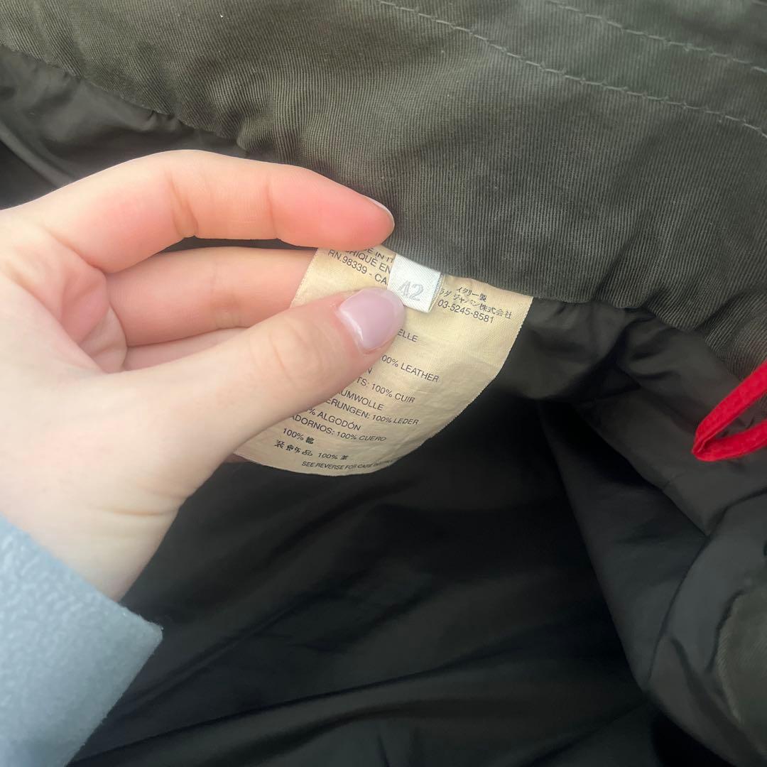 プラダスポーツ　プリーツスカート サイドボタン付き