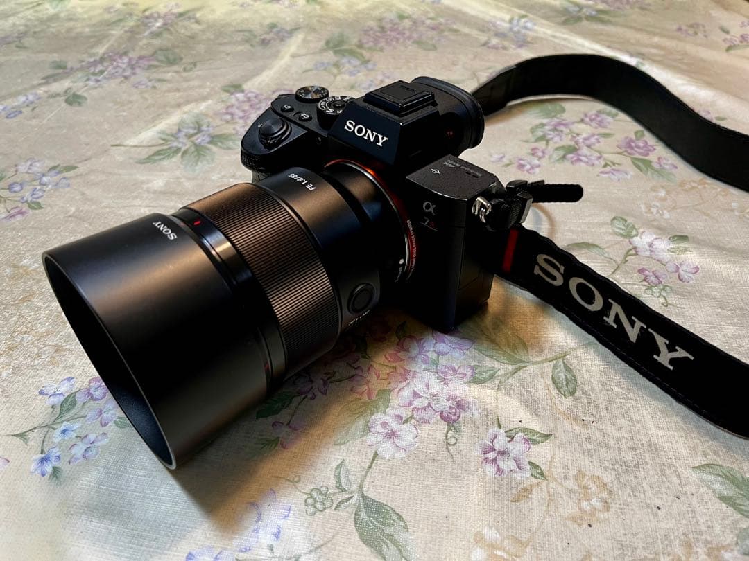 週末限定特価！美品！SONY FE 85mm F1.8 大口径中望遠単焦点レンズ