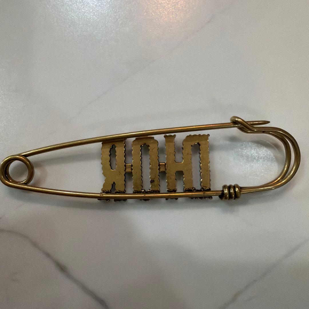 クリスチャンディオール　ブローチ　百貨店購入品