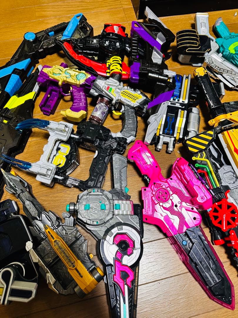 仮面ライダーベルト　セイバーGPロックシード　GPフルボトルなど250個以上山売