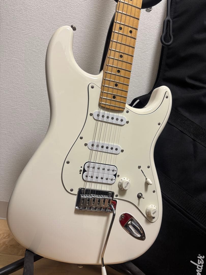 Fender Stratocaster ホワイト ギターケース付き