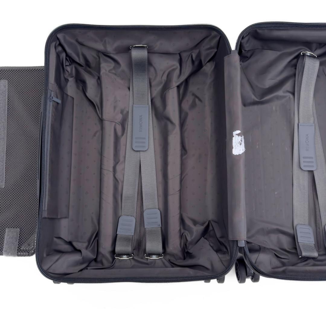 リモワ エッセンシャル キャビン 36L 4輪 TSAロック 機内持ち込み 黒