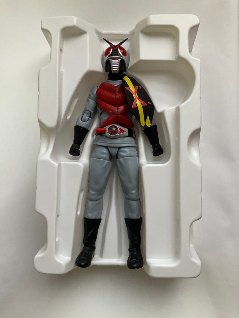 【中古品】S.H.Figuarts 真骨彫製法 仮面ライダーX