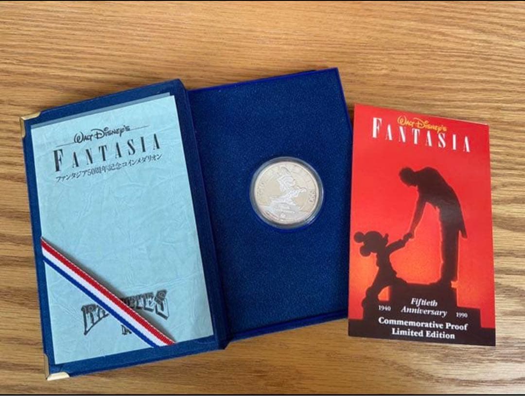 純銀　1オンス　ファンタジア50周年記念メダリオン　レリティーズミント