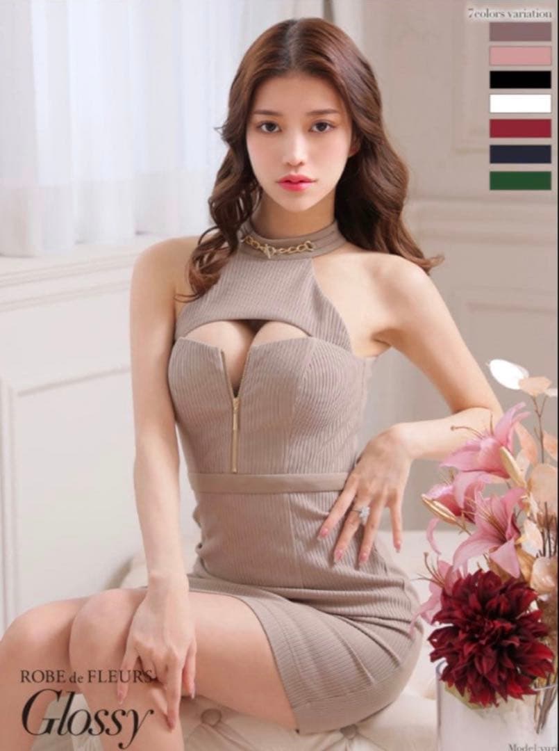 ¨̮⃝ 1/1購入 ROBE de FLEURS Glossy モカベージュ