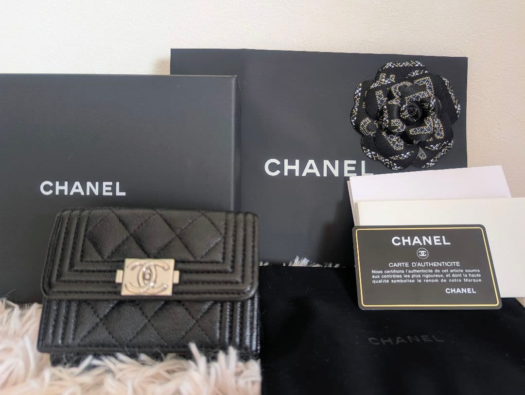 ちっとCHANEL シャネル ボーイシャネル 三つ折り財布 コンパクト