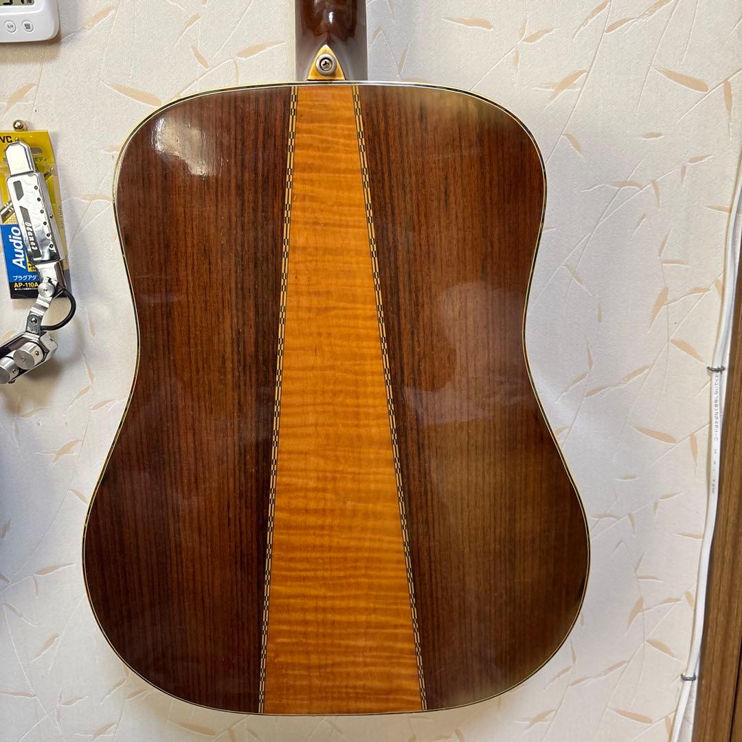 いい感じのMorris スペシャルW-50 とレア品アイバニーズPUと教則本