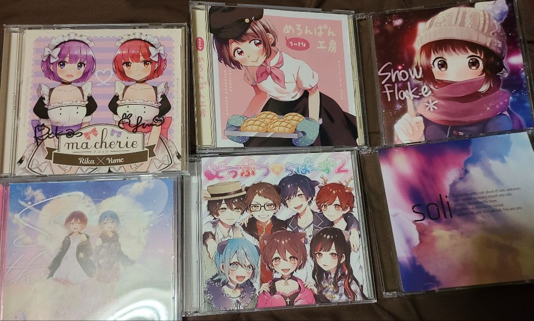 利香　CD グッズ　Tシャツ　タオル　クリアファイル　缶バッジ　タペストリー