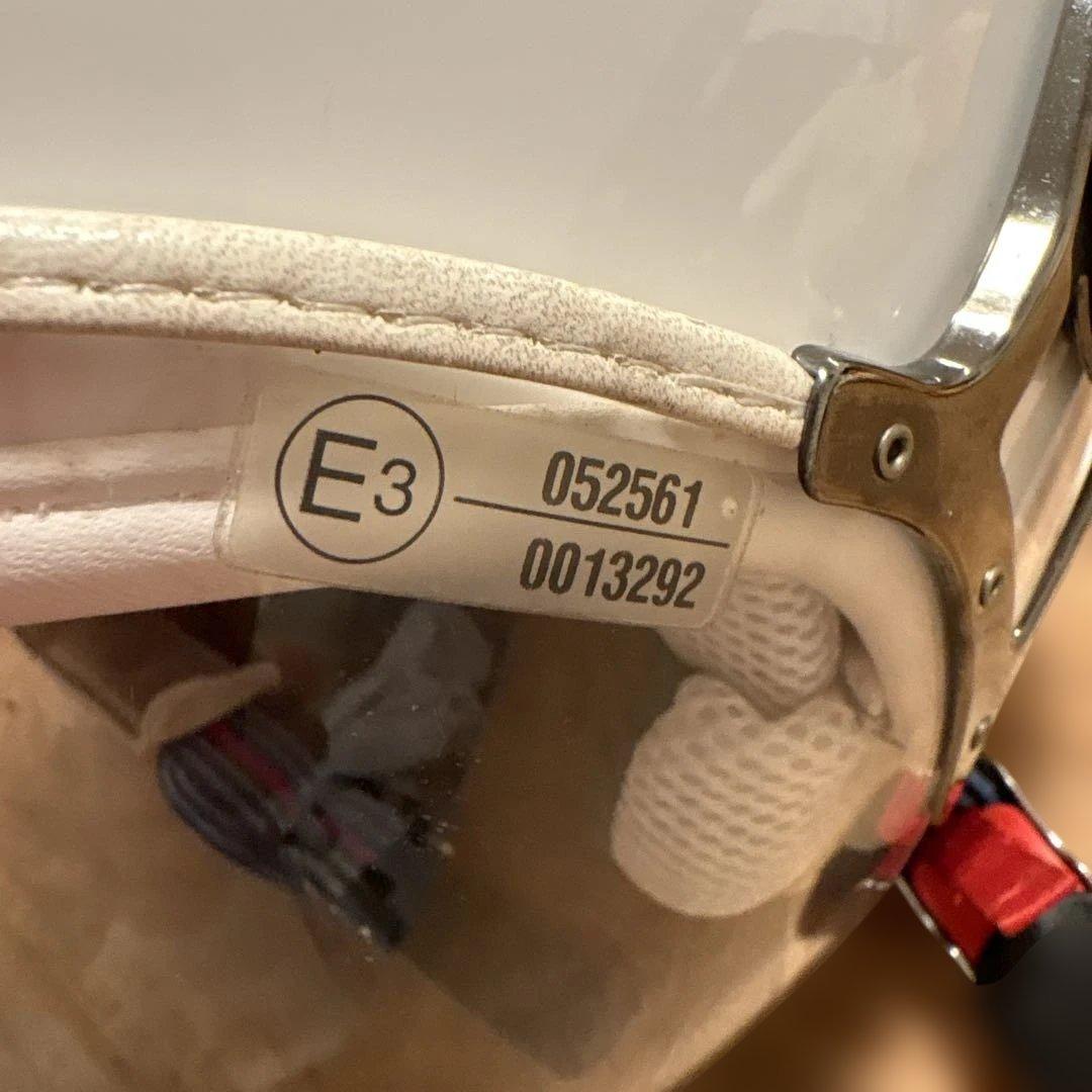 イタリア　マルティニ　ヘルメット　MOMOデザイン