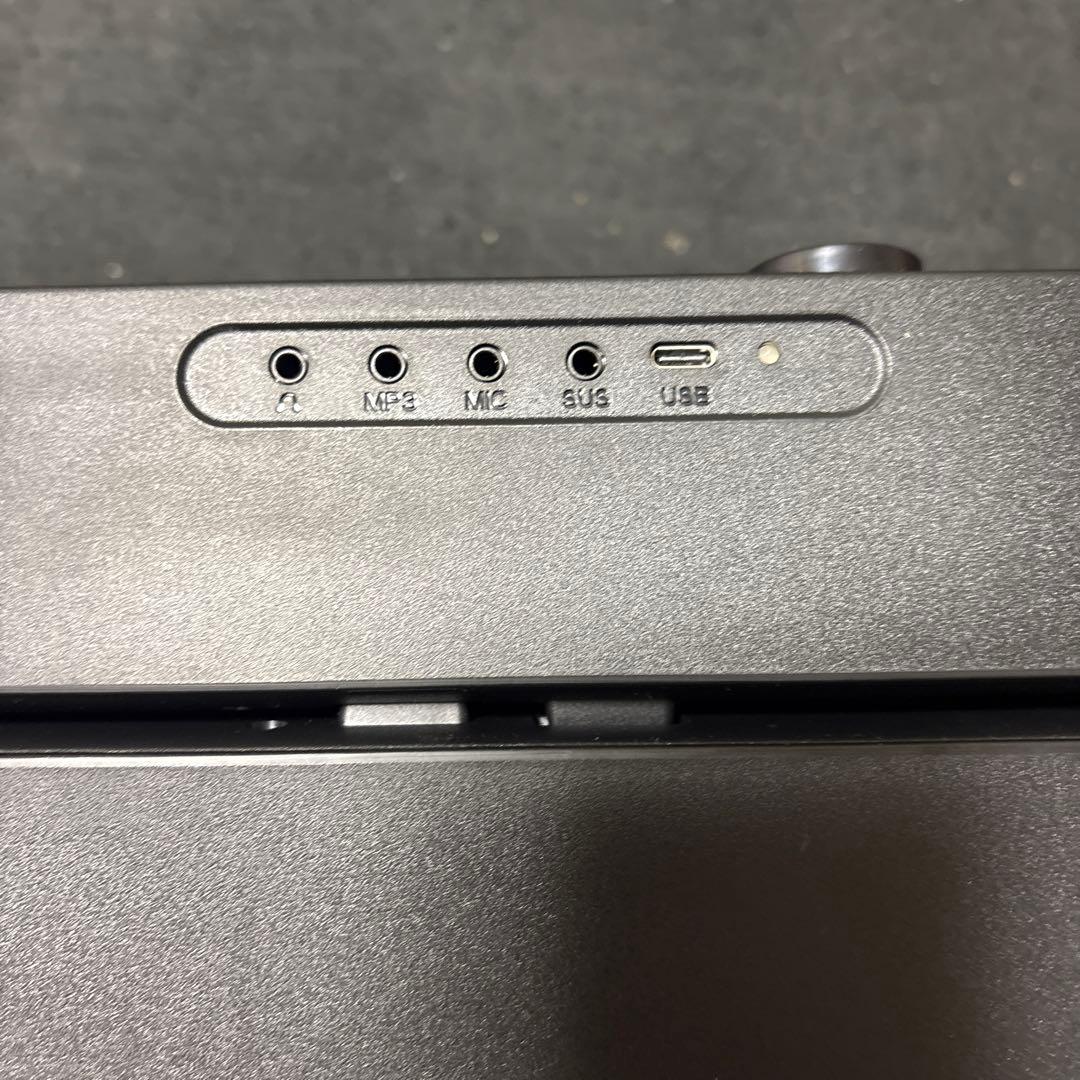 VEE TOP 88鍵キーボード 本体と充電ケーブル