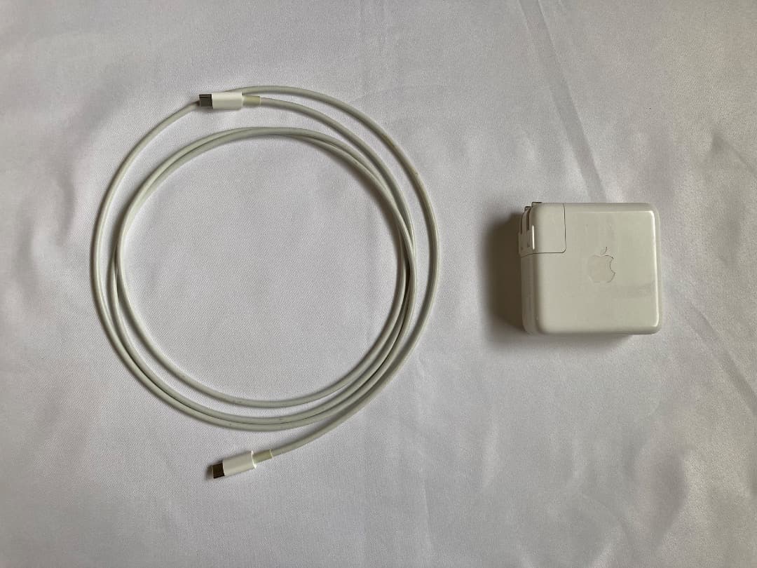 MacBookPro 13インチ 2020 Intel i5 8GB 256GB