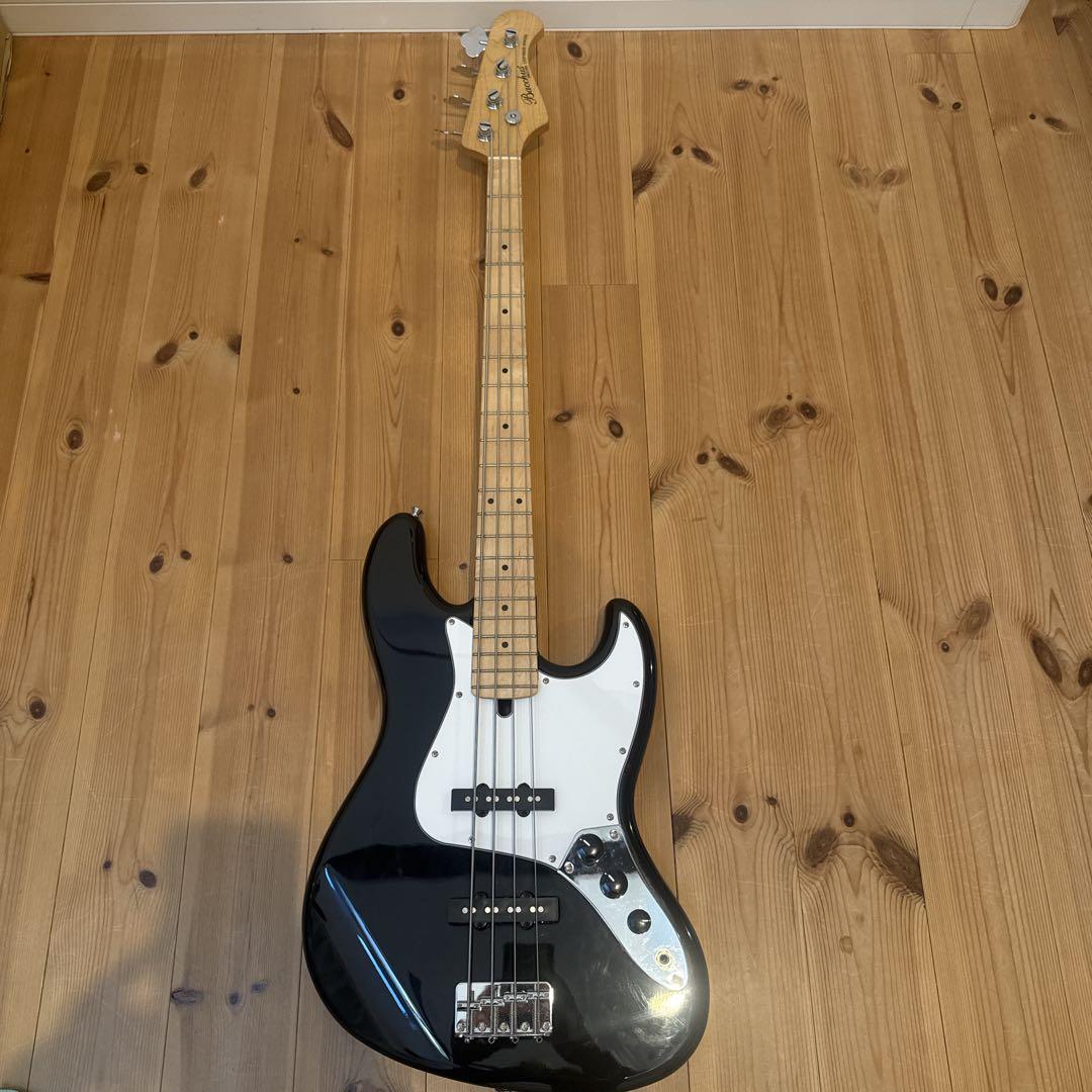 Bacchus Universe Series Jazz Bass 黒　トラ目