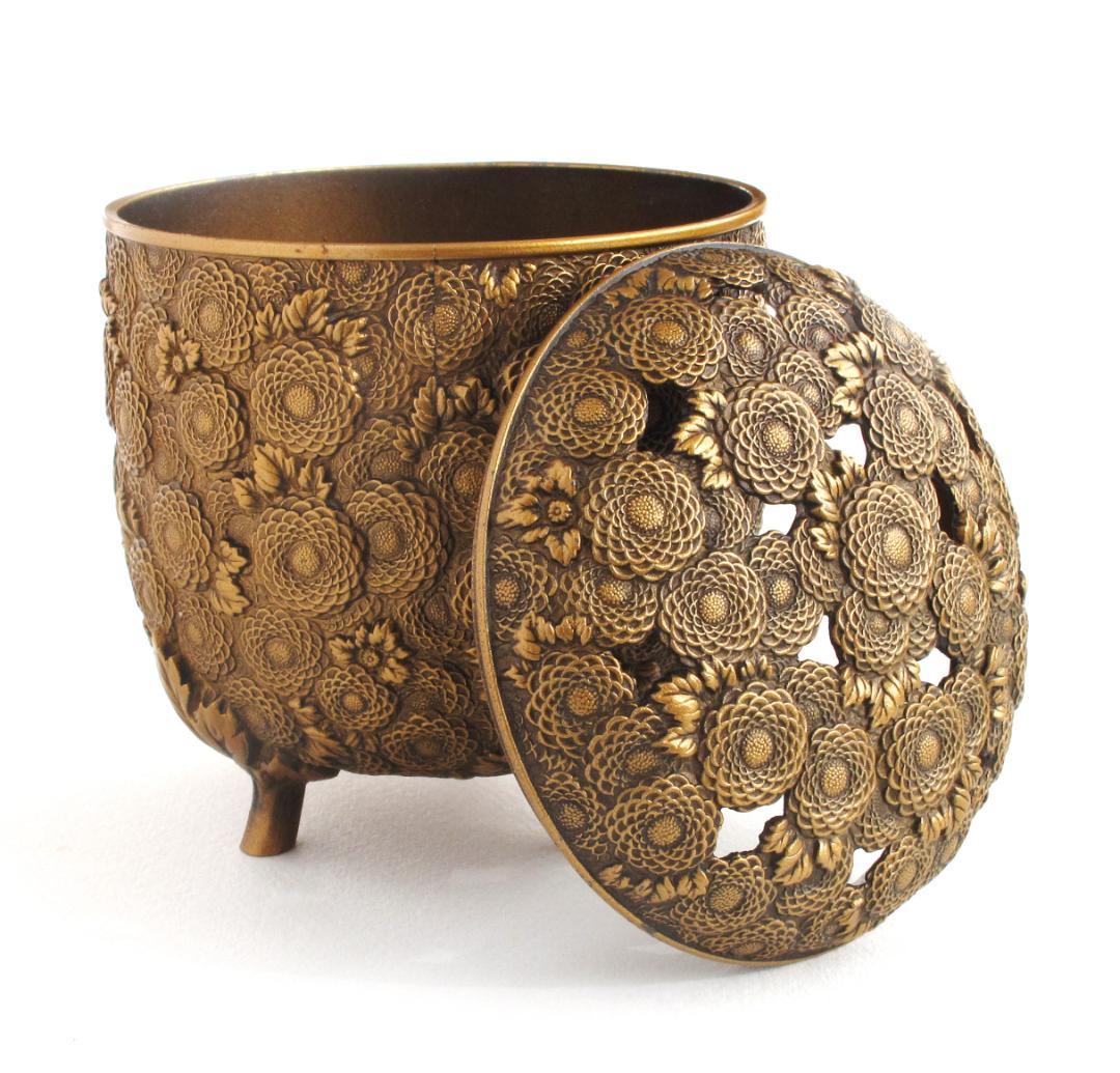 彫金・万菊香炉　　伝統工芸 金工/佐野宏采 作