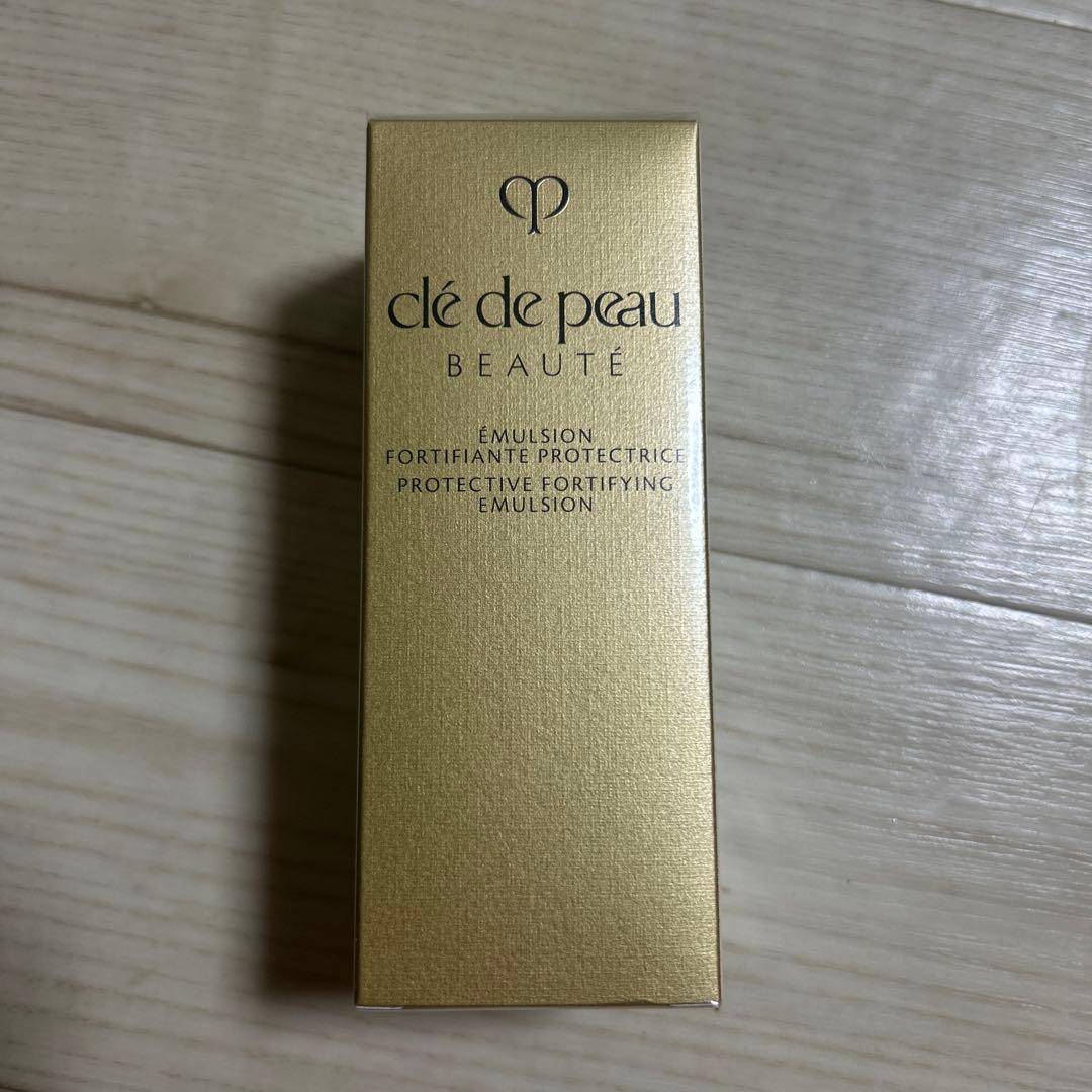 clé de peau 日中用　乳液