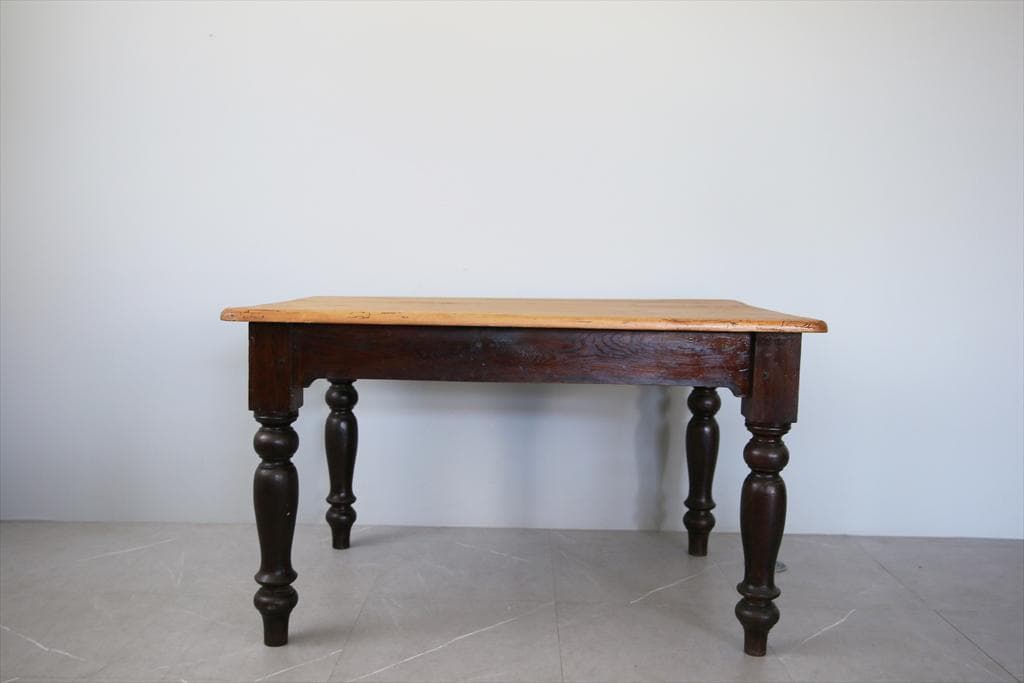 イギリスアンティークオールドパイン材の古木ダイニングテーブル/木製机(72-75