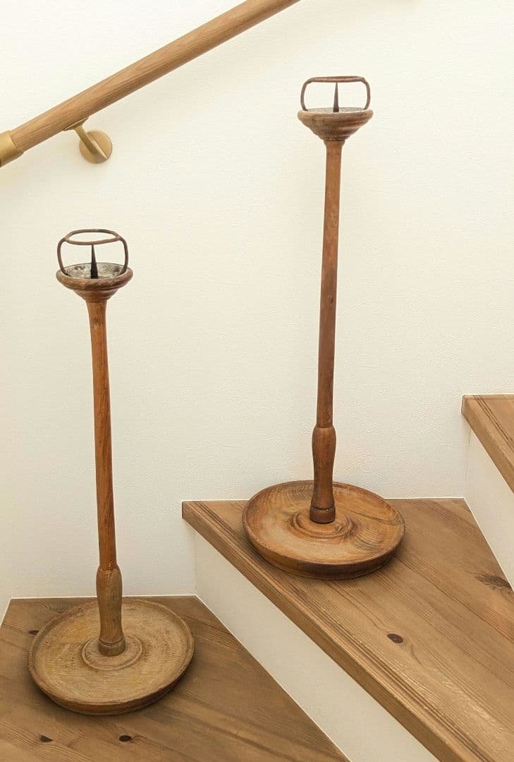 木目美しい趣ある燭台 約74cm ２台　天然木　antiques
