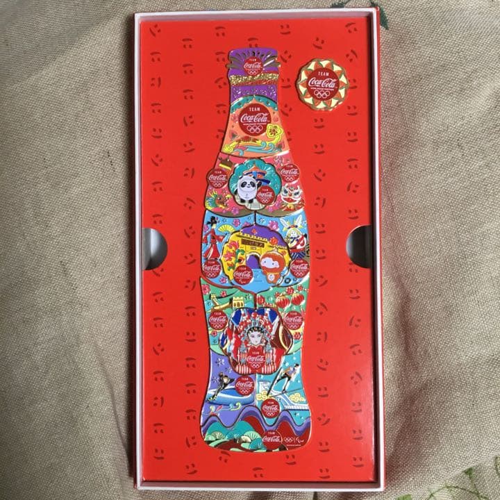 即日発送　北京オリンピック　コカコーラ　ピンバッジ　ビンドゥンドゥンコラボ