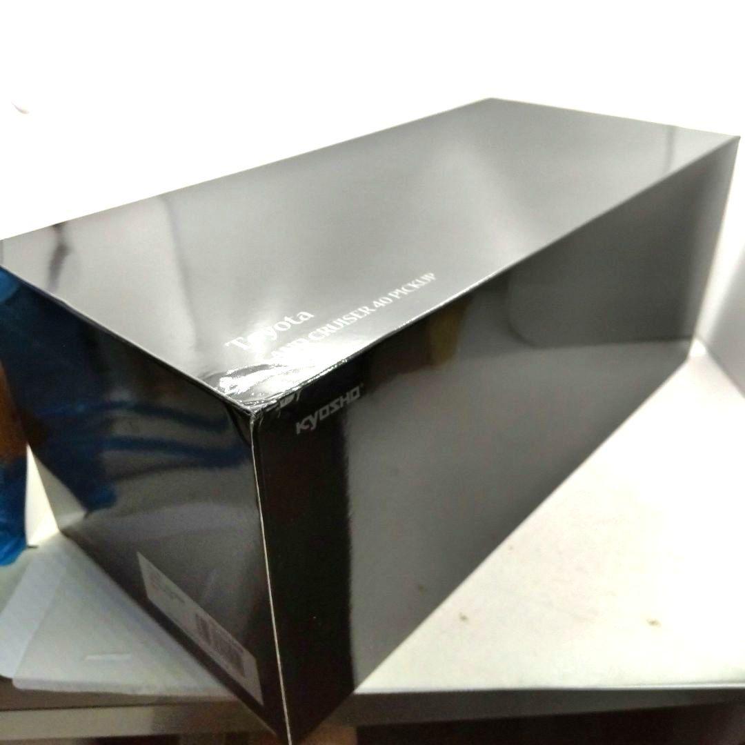 京商1/18 トヨタ ランドクルーザー 40 ピックアップ (HJ47)