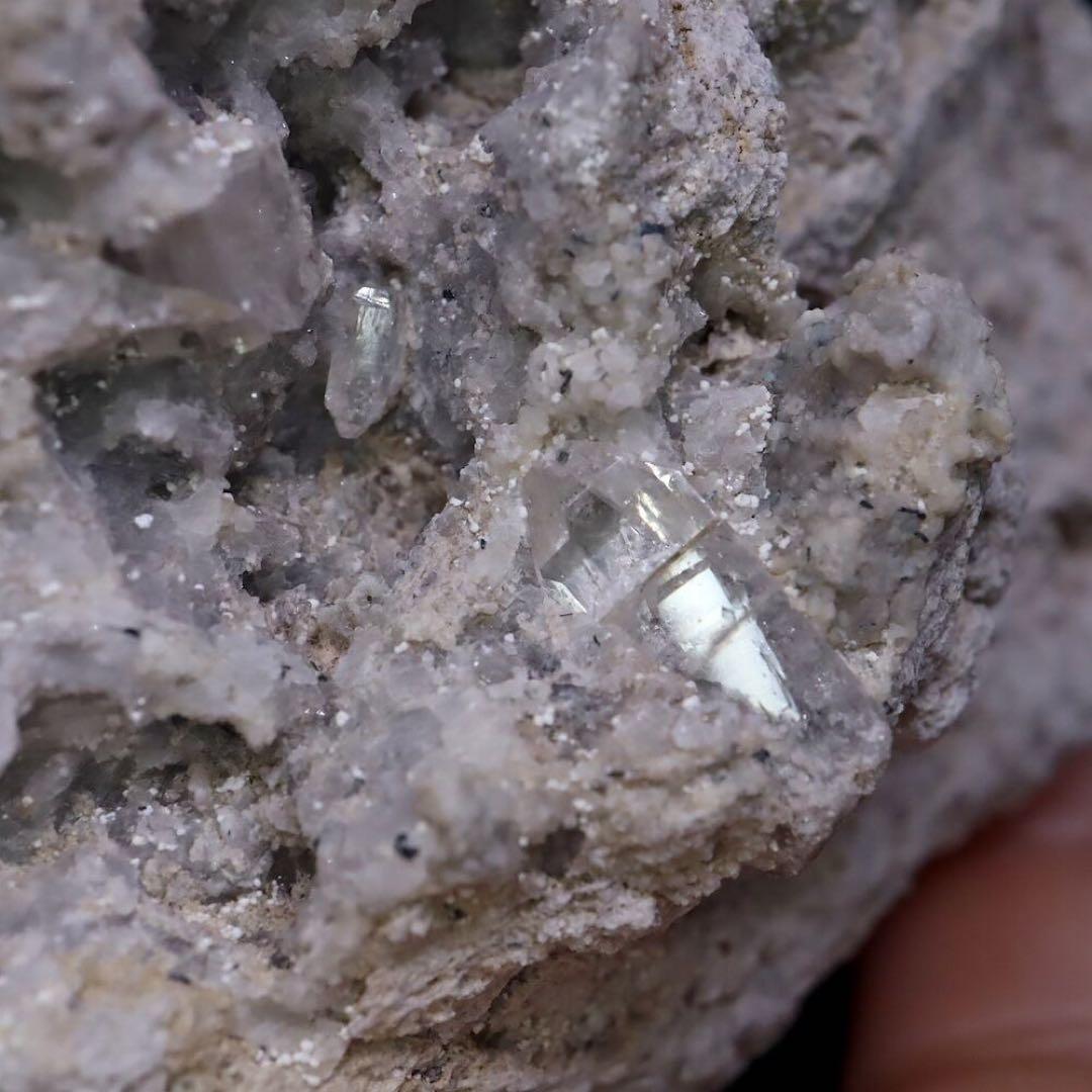 トパーズ 母岩付き 229.8g TZ417 原石 鉱物　パワーストーン　天然石