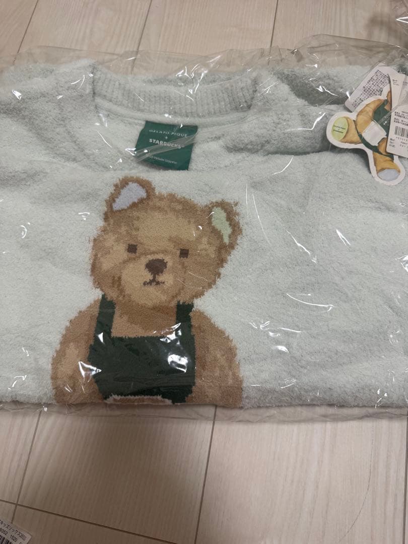完売品！スタバ✖︎ジェラピケコラボクマ刺繍 フリースルームウェア上下セット