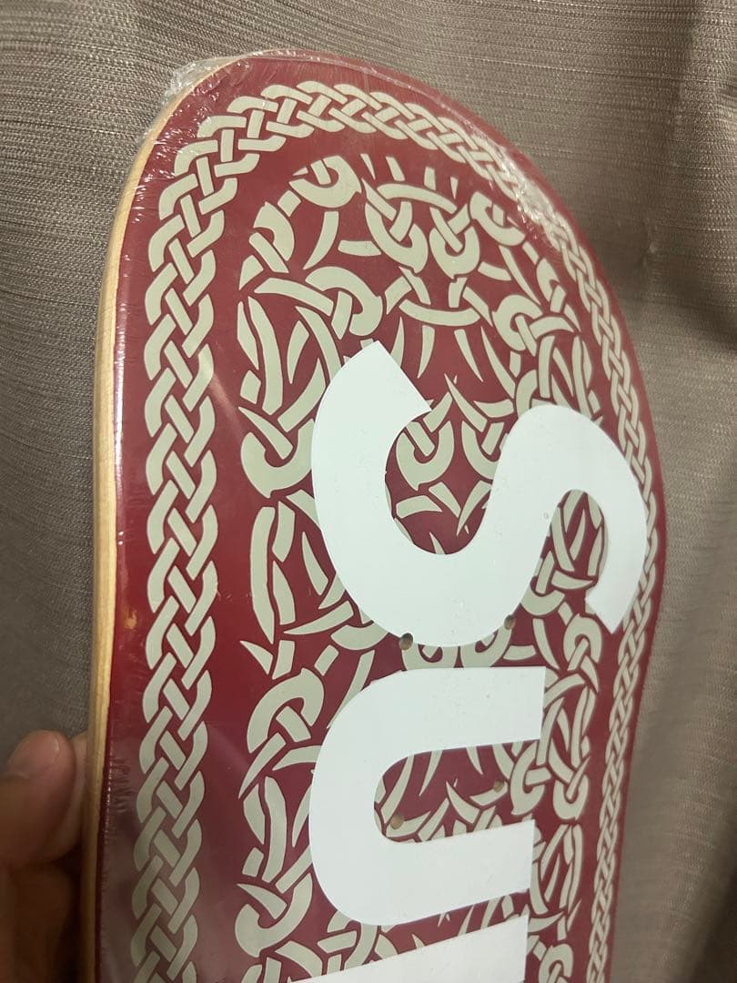 スケートボード Supreme Celtic Knot Skateboard