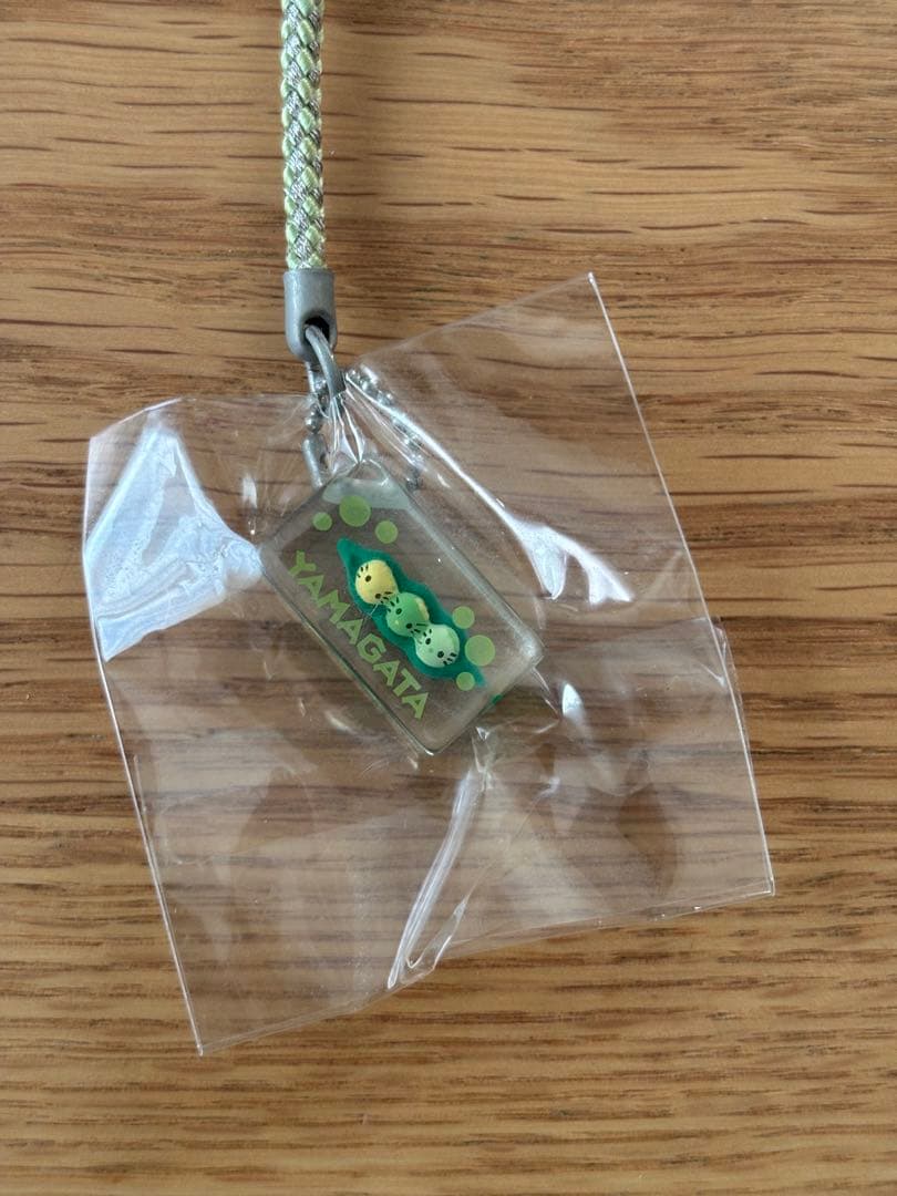 ご当地キティ　山形限定　枝豆バージョン　クリアキューブ　激レア　根付け