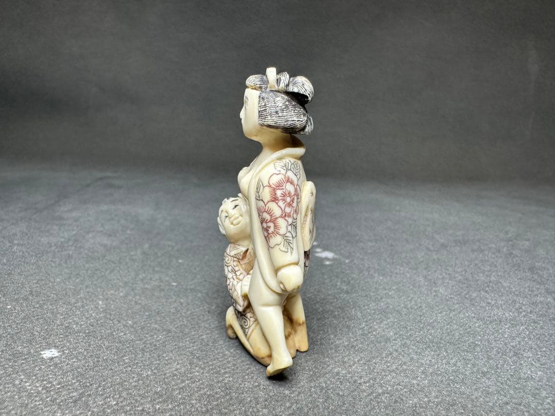 極上　根付　天然素材　アンティーク　和彫　置物　骨董　飾り物　古美術品　 置物