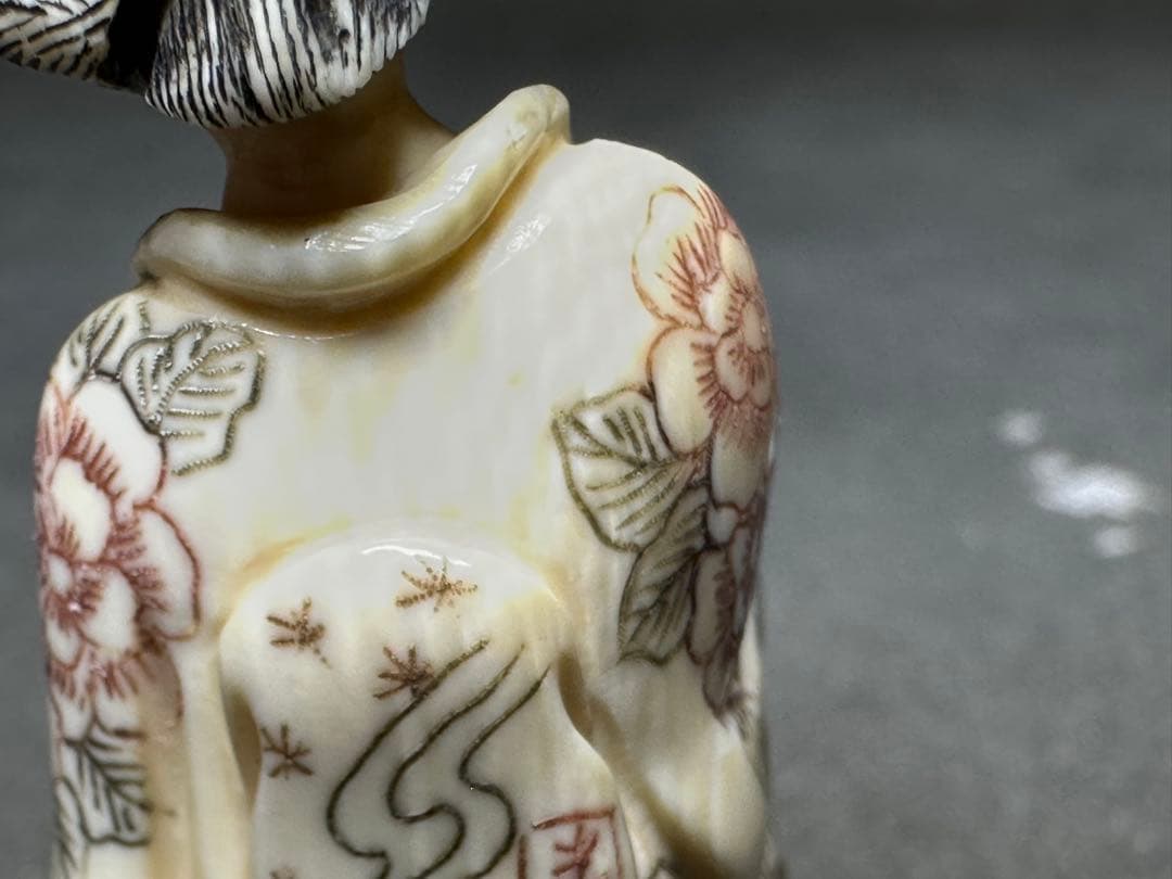 極上　根付　天然素材　アンティーク　和彫　置物　骨董　飾り物　古美術品　 置物