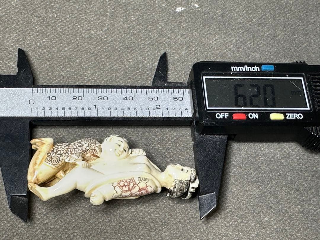 極上　根付　天然素材　アンティーク　和彫　置物　骨董　飾り物　古美術品　 置物