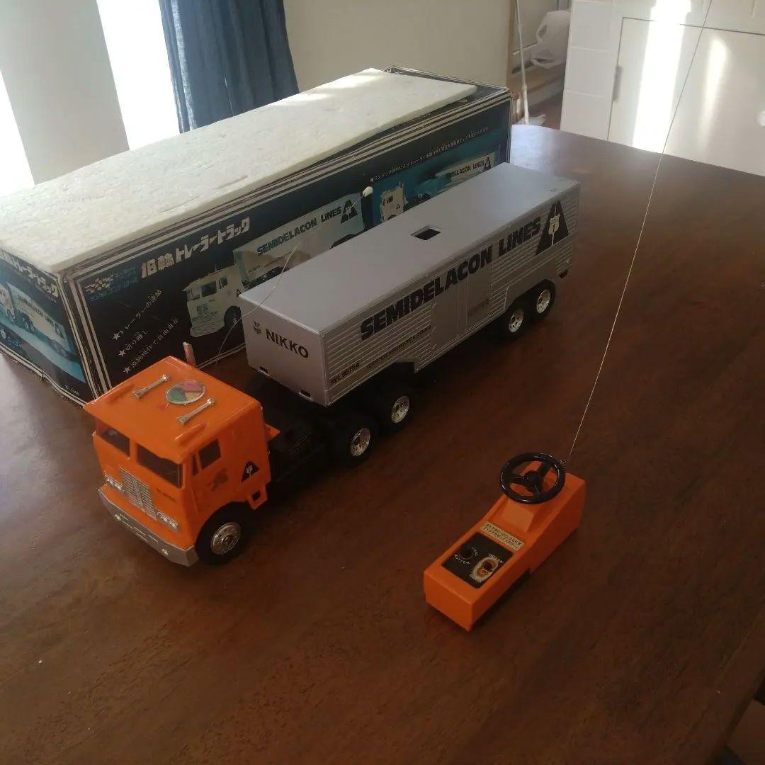 45年前のラジコントレーラー